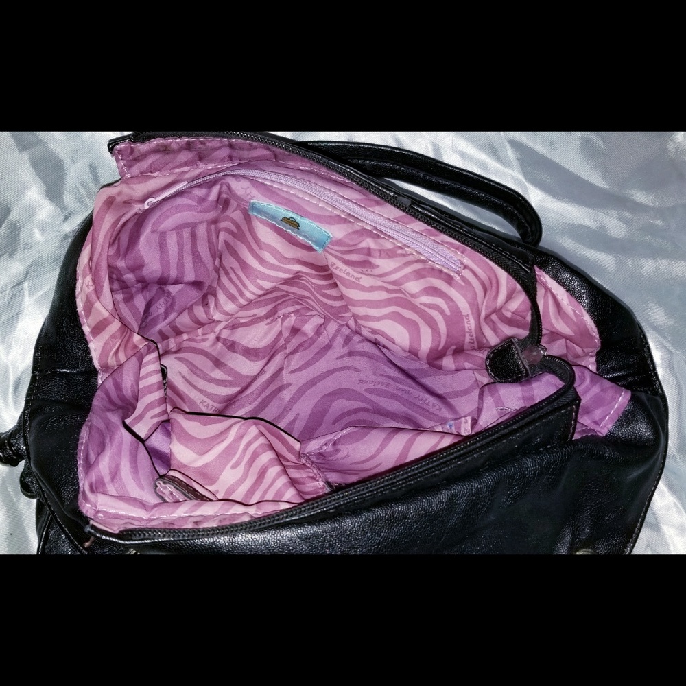 Woman's Handbag - Picture 8 of 8